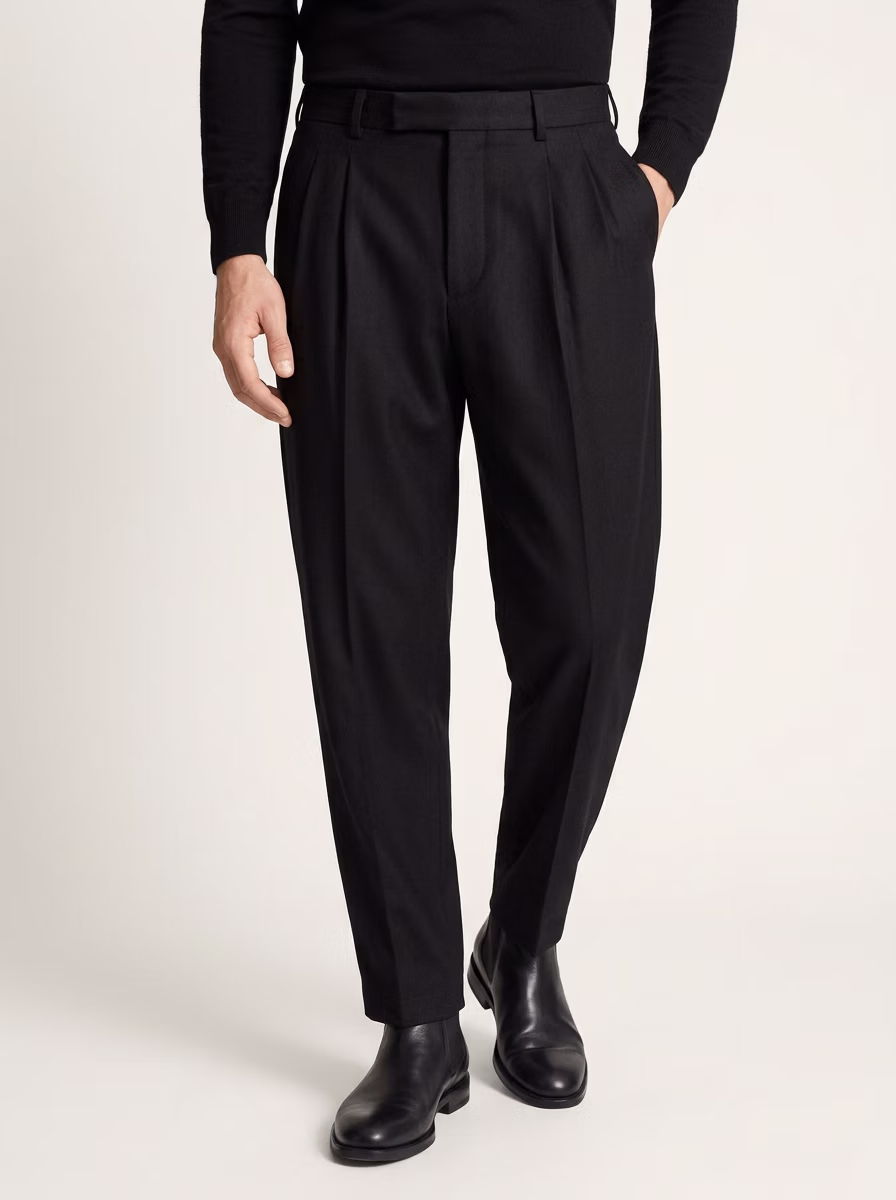 Men's Pants for Men AI virtual try-on — Trauser Cotton Office Pant Man fashion model photoshoot by VERA Fashion AI
